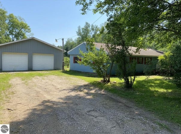 5131 W Washington Road, Lake, MI 48632