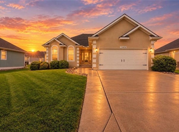 11404 Trevor Drive, Peculiar, MO 64078