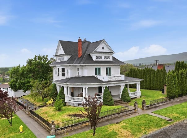 141 S Howard St, Tekoa, WA 99033