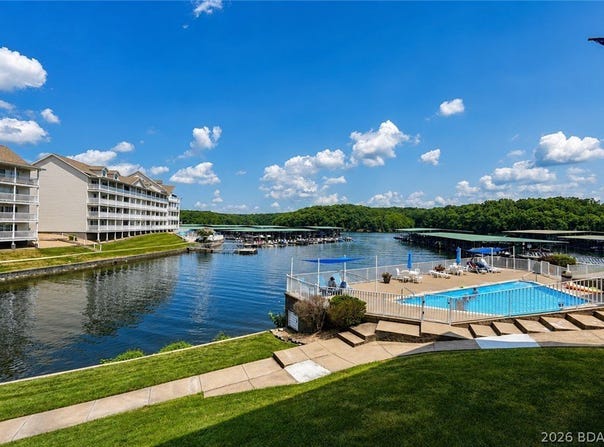 4800 Eagleview Drive, Osage Beach, MO 65065