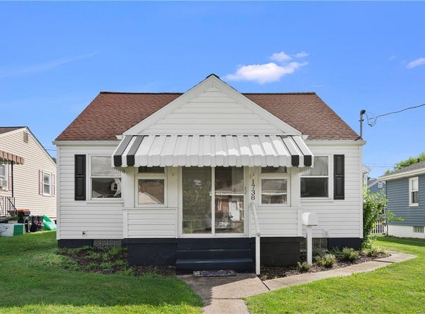 1738 Raymond Ave, Latrobe, PA 15650