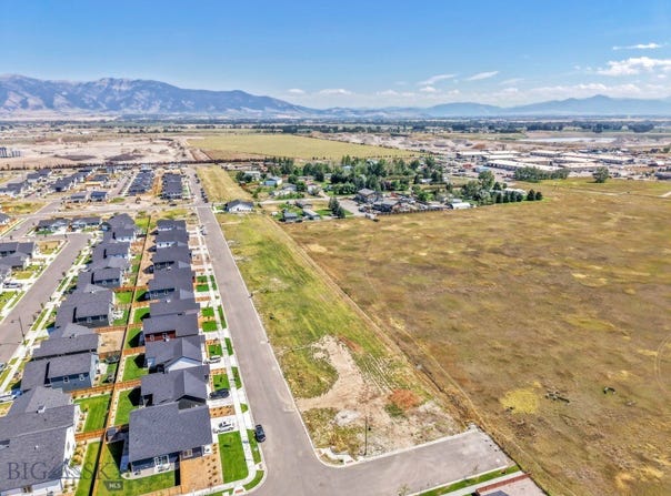 706 Spaniel Lane, Belgrade, MT 59714
