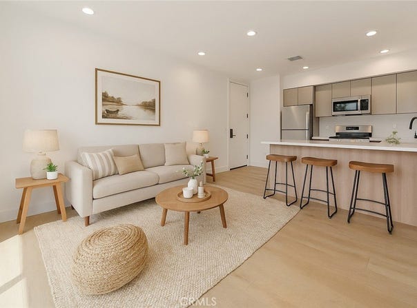 7510 Sepulveda Boulevard, Van Nuys, CA 91405