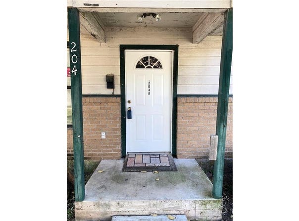 204 Hall St, Elgin, TX 78621