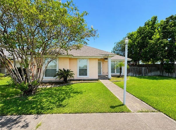 2315 Capri Drive, Ingleside, TX 78362