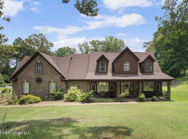 6193 Nesbit Road, Lake Cormorant, MS 38641