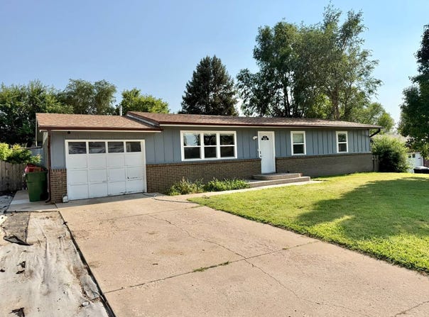 240 E Plum St, Colby, KS 67701