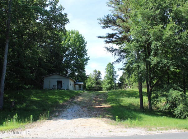 665 Briscoe Road, Holly Springs, MS 38635