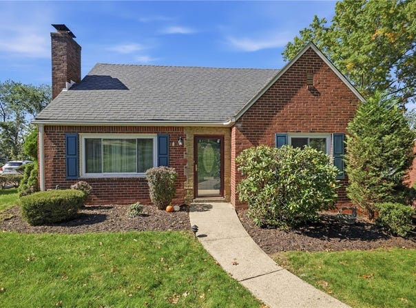 4816 Old Boston Rd, Whitehall, PA 15227