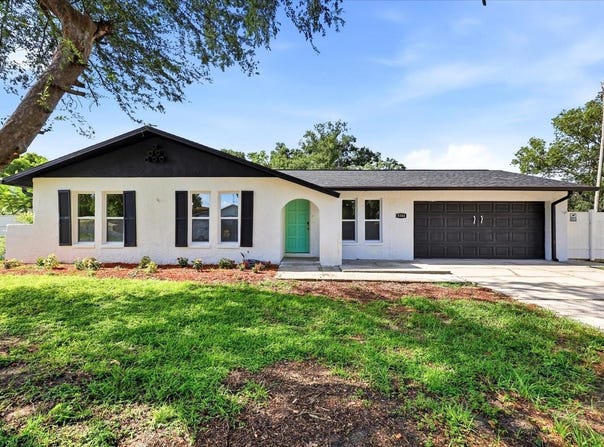 3304 KING RICHARD Court, SEFFNER, FL 33584