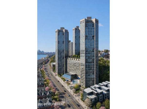 7000 JFK Boulevard E, Guttenberg, NJ 07093