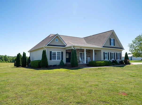 450 Meadow Road, Inman, SC 29349