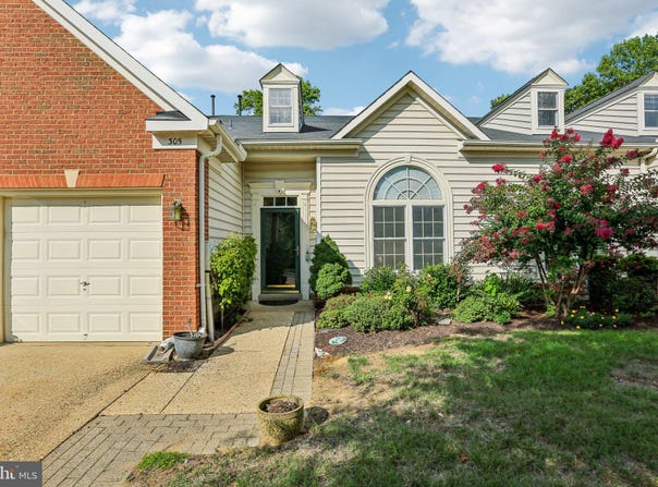305 COLONY POINT Place, EDGEWATER, MD 21037