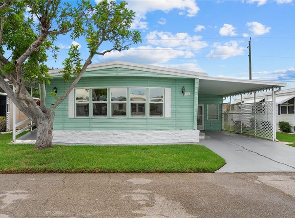 808 53RD Avenue E, BRADENTON, FL 34203