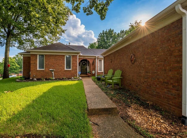 8311 WALNUT GROVE Rd, Memphis, TN 38018