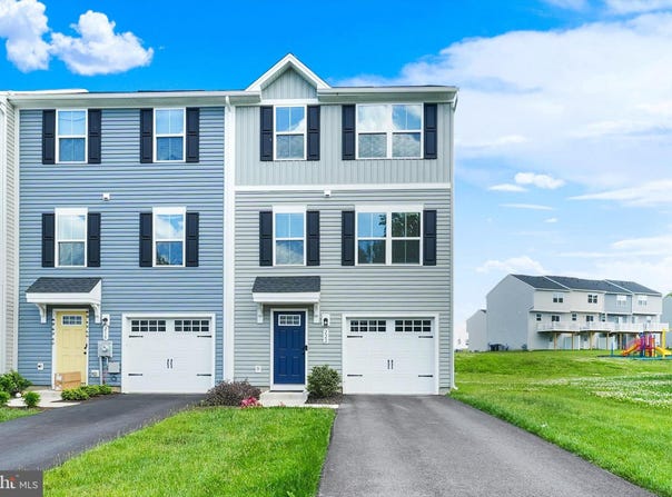 222 HAMILTON Lane, COATESVILLE, PA 19320