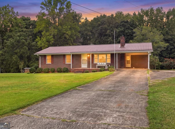 57 Defoor Road, Toccoa, GA 30577