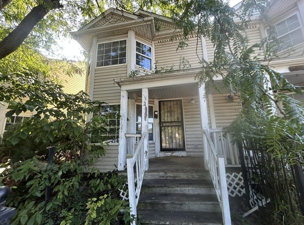 218 N Hamlin Boulevard, Chicago, IL 60624
