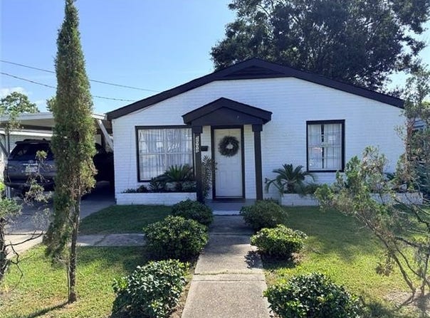 2009 ESTALOTE Avenue, Harvey, LA 70058