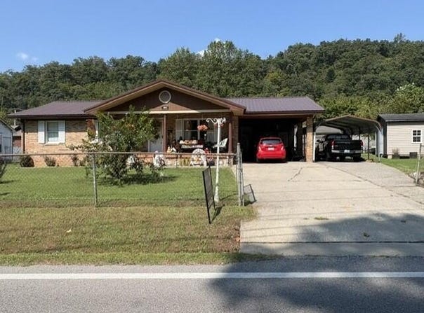 401 Ky Rt. 1107, Van Lear, KY 41265