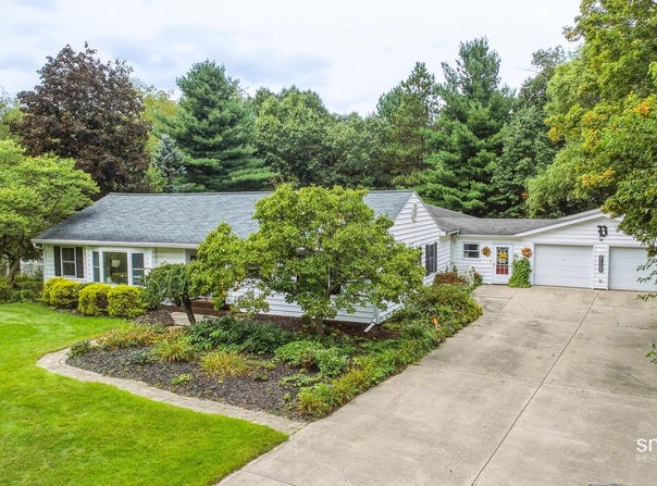 610 W Ellis Avenue, Belding, MI 48809