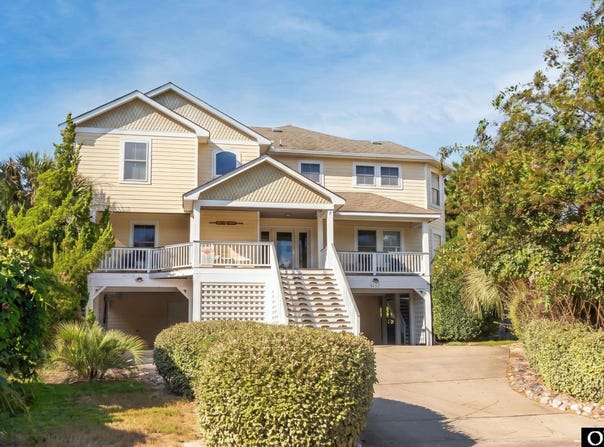 4717 Clubhouse Estates Drive, Kitty Hawk, NC 27949