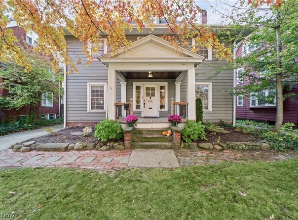 2826 Coleridge Road, Cleveland Heights, OH 44118