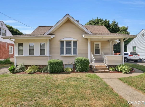 43 Barraclough Avenue, Hamden, CT 06517