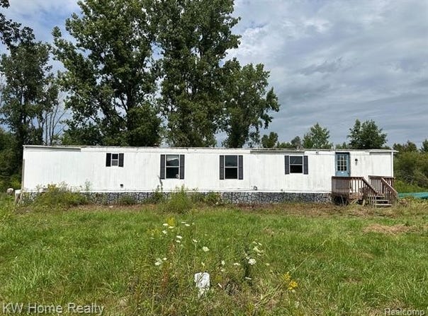 2911 E Sanilac Road, Wells Twp, MI 48723
