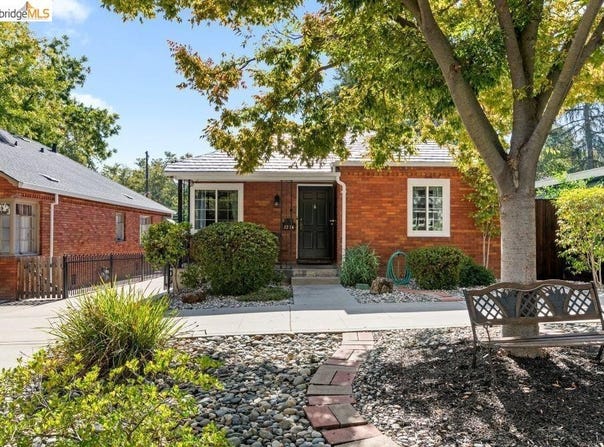 2214 U ST, Sacramento, CA 95818