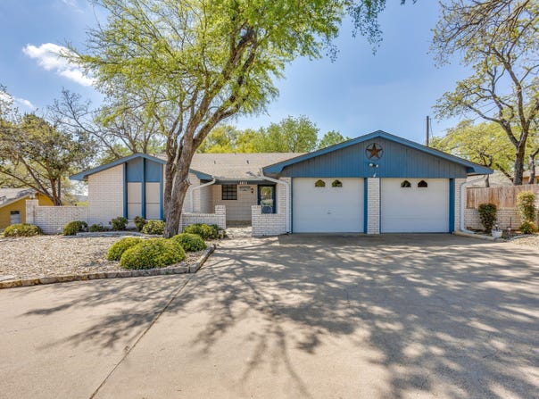 4031 Fairway Drive, Granbury, TX 76049