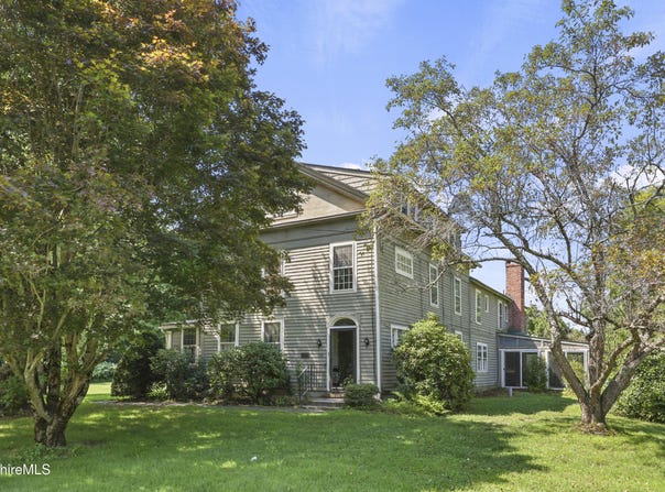 130 S Main St, Sheffield, MA 01257