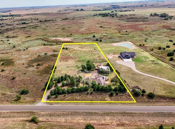 10380 SE 30th Ave, Pratt, KS 67124