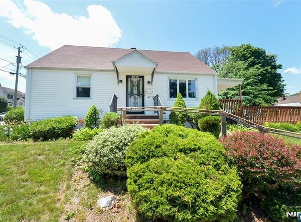 10-02 Mason Place, Fair Lawn, NJ 07410