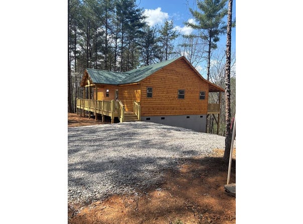 94 Noelles Pass, Murphy, NC 28906