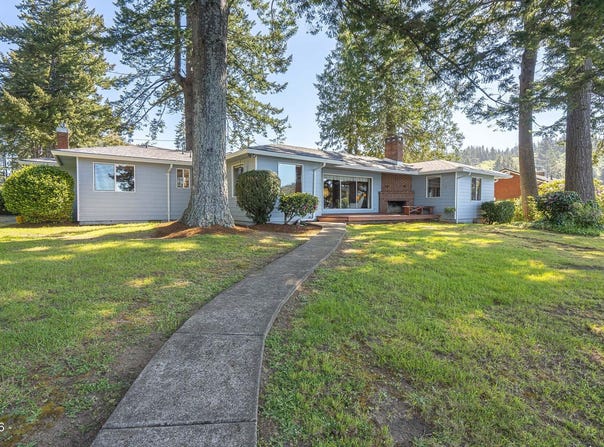 2915 NE Loop Drive, Otis, OR 97368