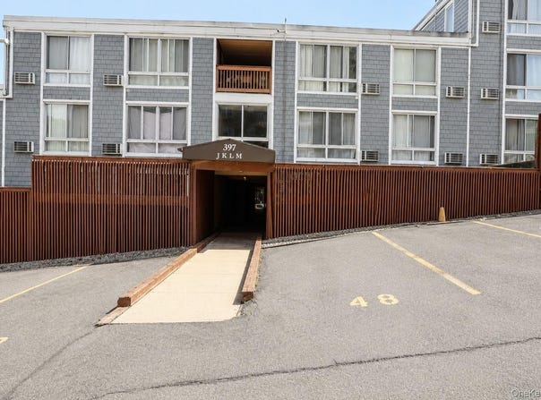397 N Broadway, Yonkers, NY 10701