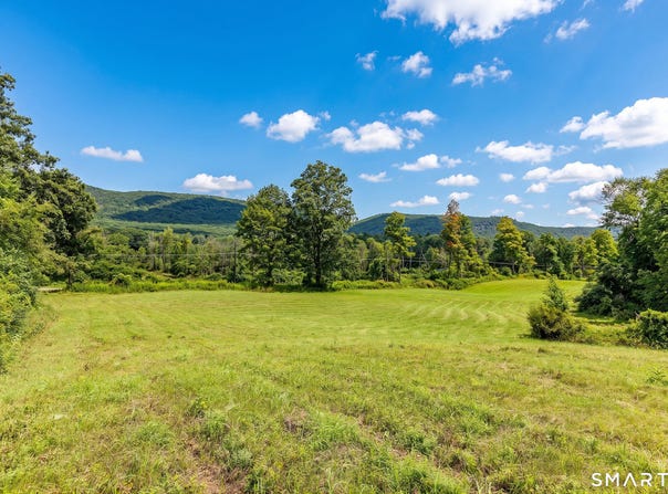 471(4) Undermountain Road, Salisbury, CT 06068