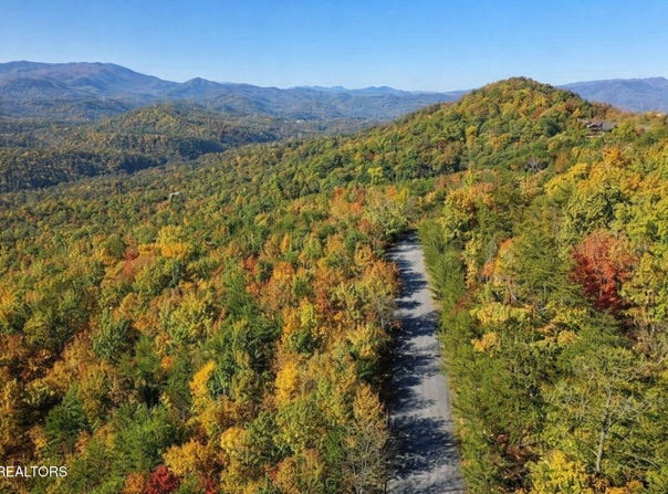 Mountain Folks Way, Sevierville, TN 37876