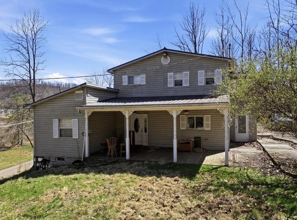 535 County Road 104, Chesapeake, OH 45619
