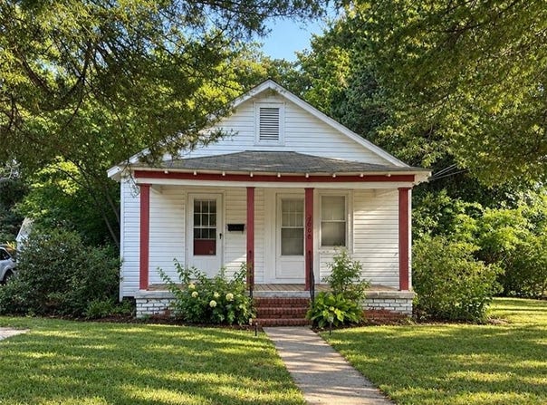 3605 Victoria Boulevard, Hampton, VA 23661