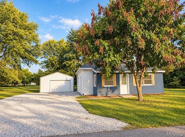 306 Southwest St, Madison, MO 65263