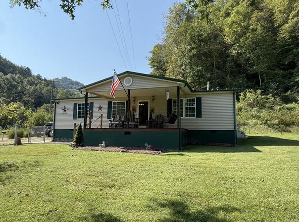 351 Whippoorwill Rd, Paintsville, KY 41240