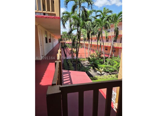 4655 Palm Ave, Hialeah, FL 33012