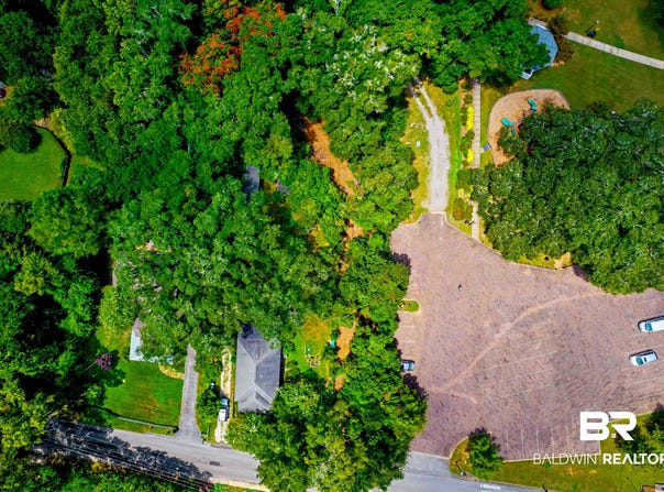 1407 Captain O'Neal Drive, Daphne, AL 36526