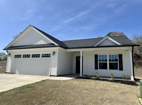 221 Upper Beaver Creek Drive, Moore, SC 29369