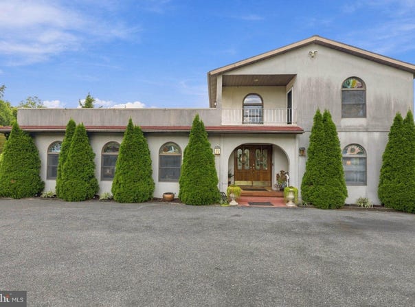 112 HILLSDALE Road, ELIZABETHTOWN, PA 17022