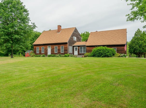 60 Oak Creek, Buxton, ME 04093