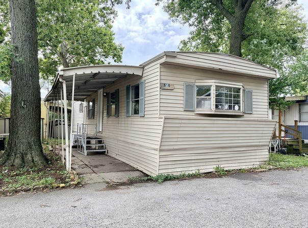 2993 Curtis Street, Des Plaines, IL 60018