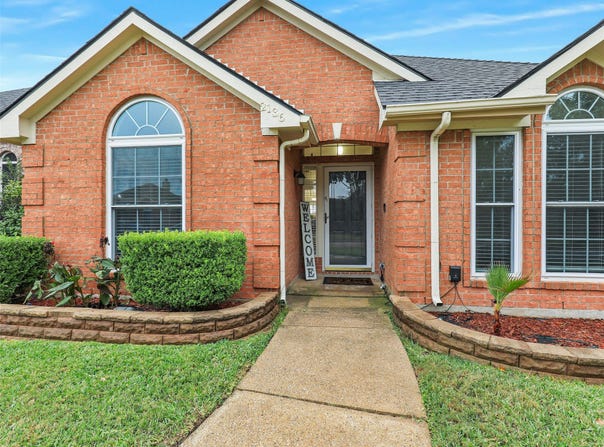 2136 Walden Place, Mesquite, TX 75181